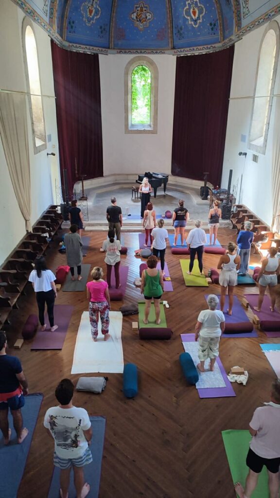 Coach de vie, coach entrepreneur & professeur de yoga