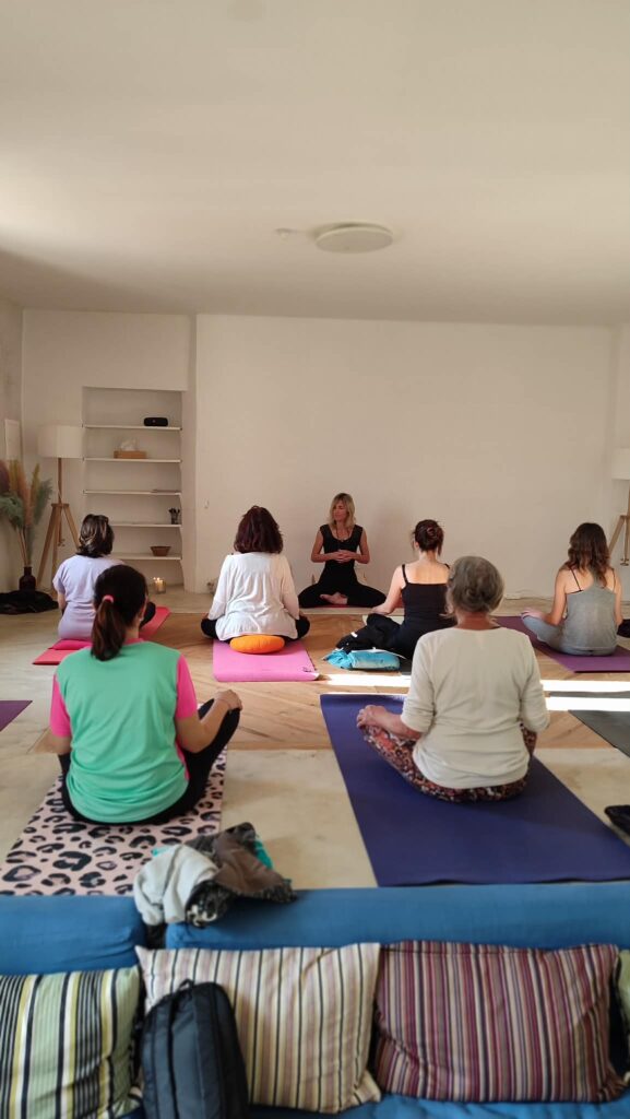 Coach de vie, coach entrepreneur & professeur de yoga